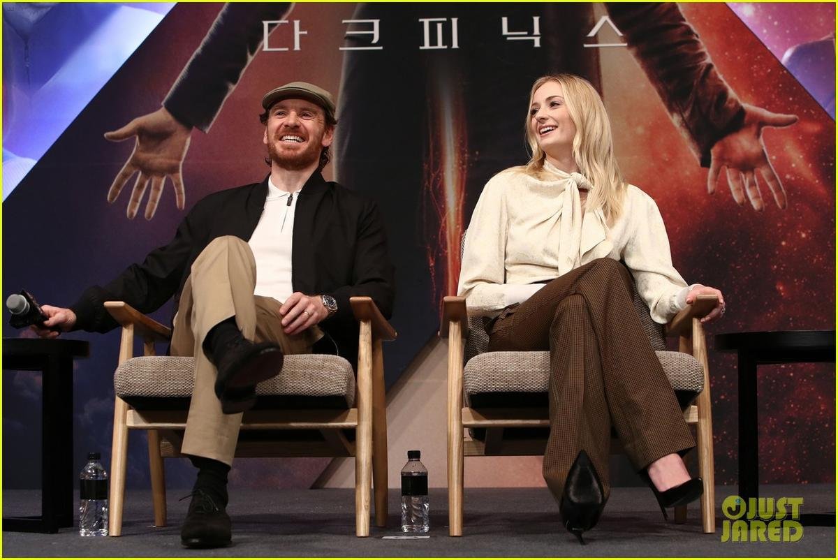 Sophie Turner khoe thần thái sắc sảo trong họp báo ra mắt 'X-Men: Dark Phoenix' tại Hàn Quốc Ảnh 9