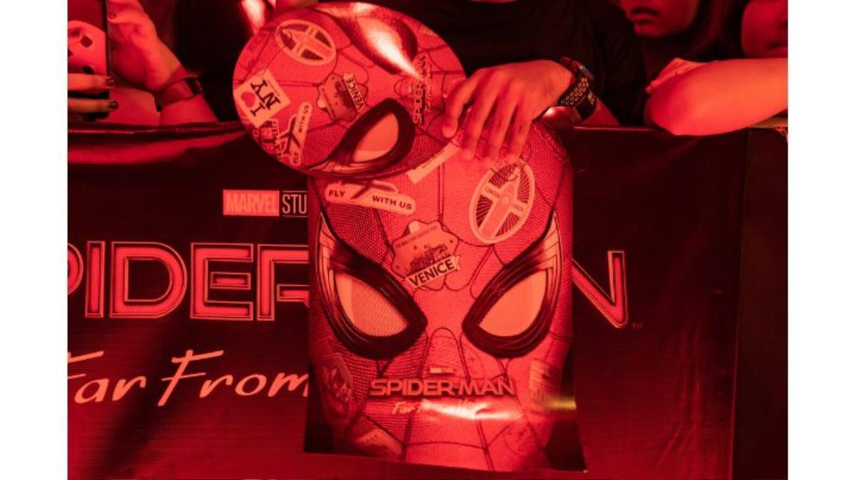 Cận cảnh nhan sắc Tom Holland tại fan-event ở Bali, biểu cảm siêu đáng yêu khi lỡ miệng spoil phỉm Ảnh 33