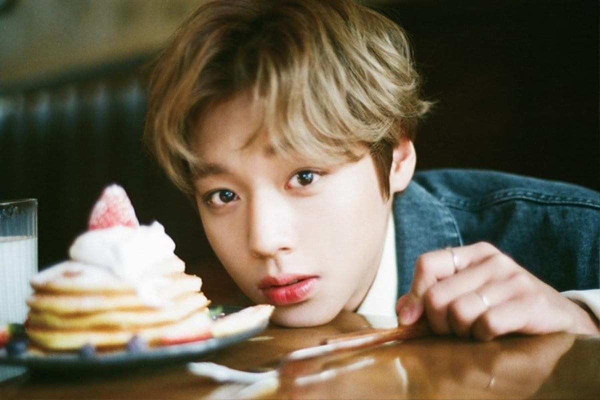 Fan phủ kín hashtag #HappyJihoonDay mừng sinh nhật thứ 21 của Park Ji Hoon Ảnh 1