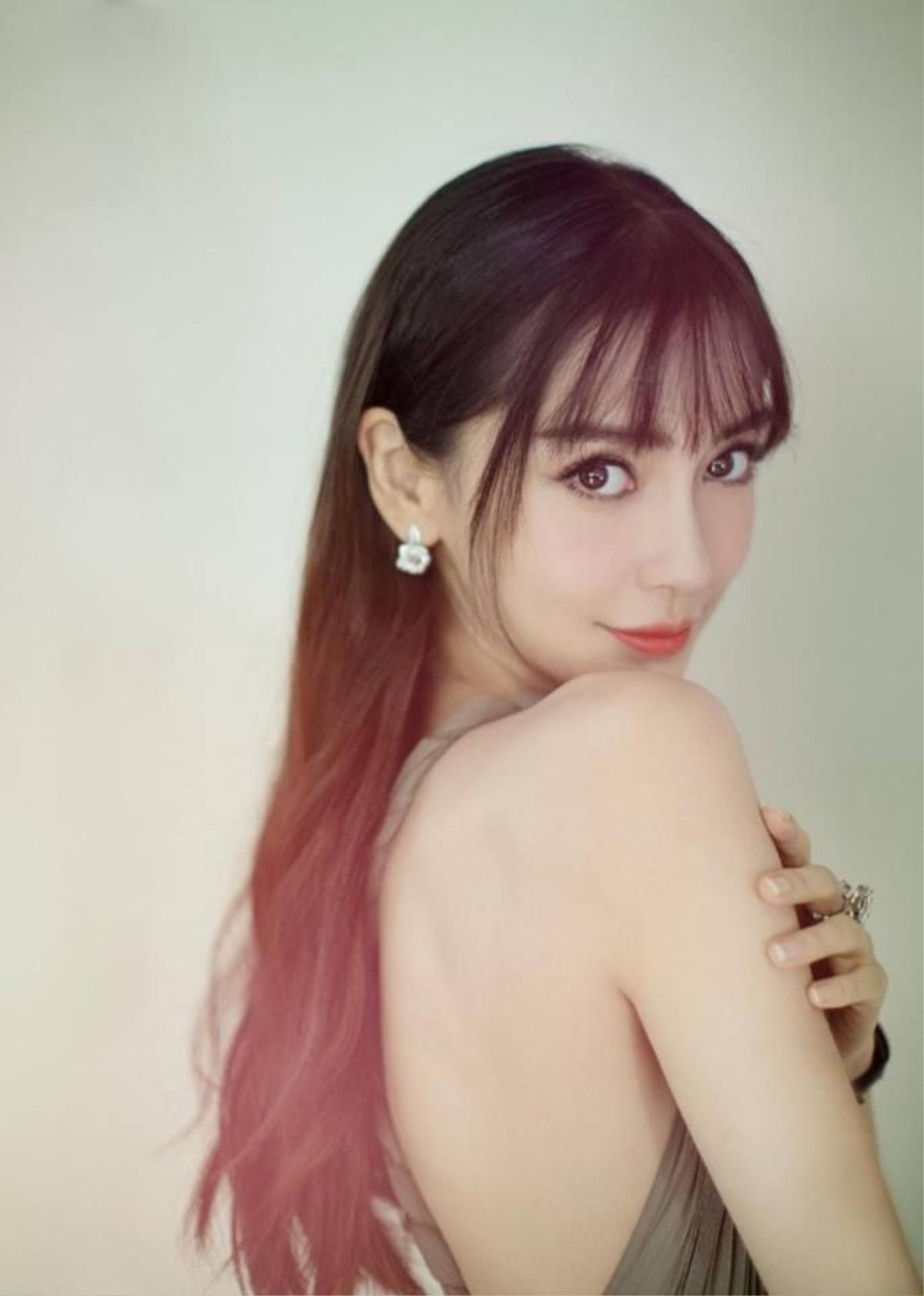 Fan Trương Nghệ Hưng lên tiếng chê bai khả năng diễn xuất của Angelababy Ảnh 3