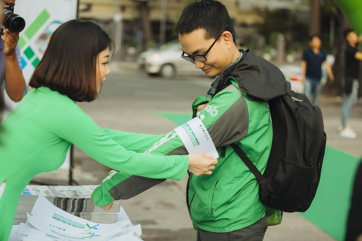 'Chuyến xe văn minh' và hành trình chia sẻ những câu chuyện đẹp về giao thông Ảnh 2