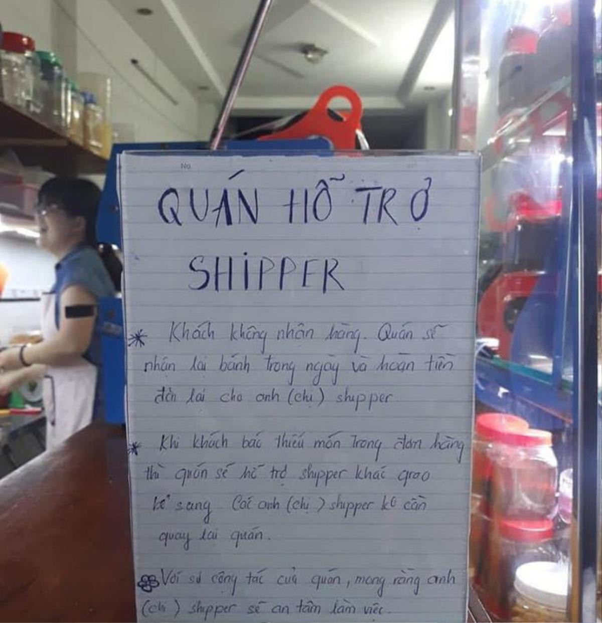 Thương shipper thường xuyên bị 'bom hàng', chủ quán Sài Gòn ra quy định 'có tâm' khiến CĐM trầm trồ khen ngợi Ảnh 1