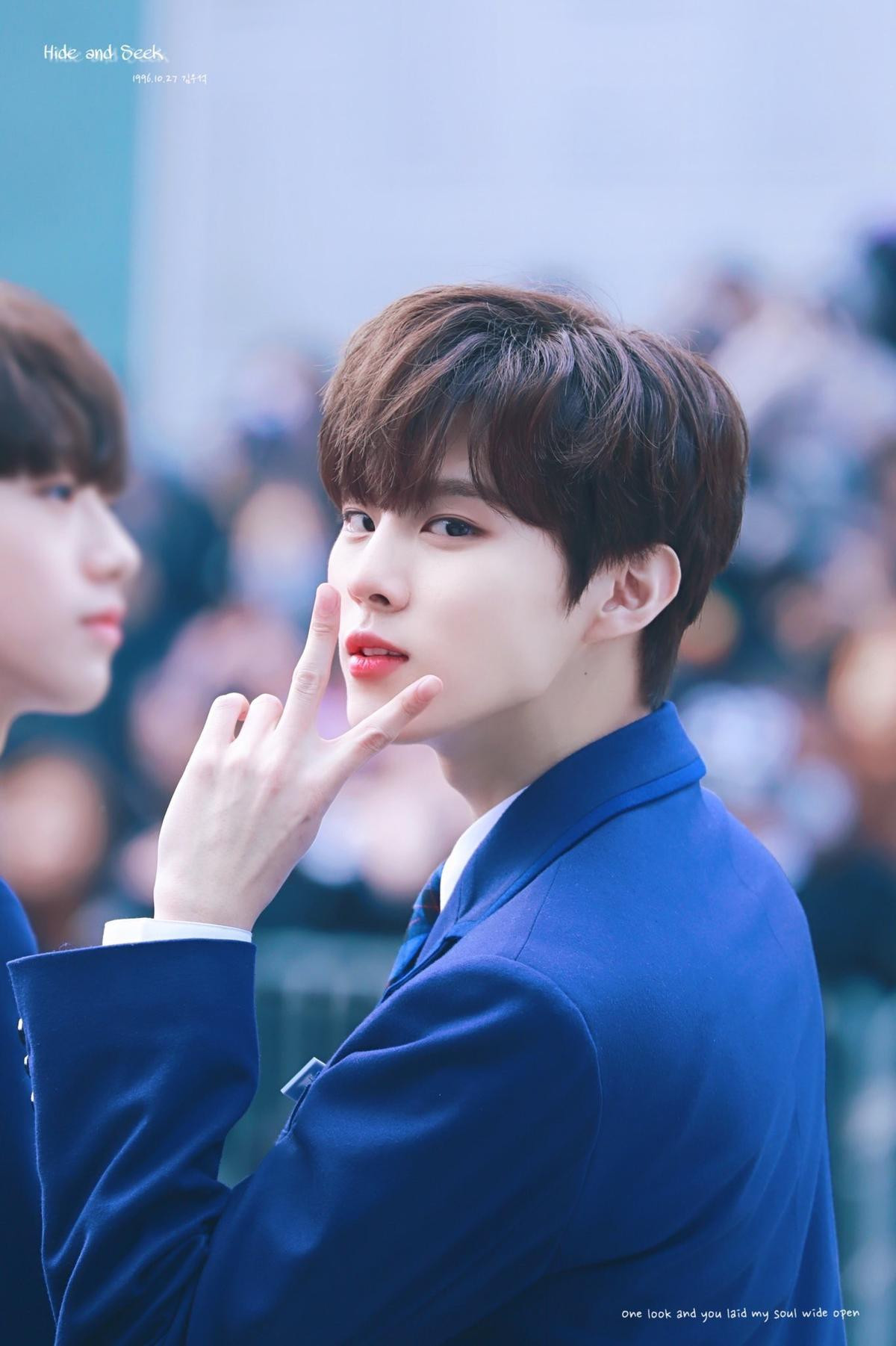 'Produce X 101': Loại hàng loạt mỹ nam đẹp hơn hoa, Kim Woo Seok thắng cuộc 'Top Visual Center' Ảnh 2