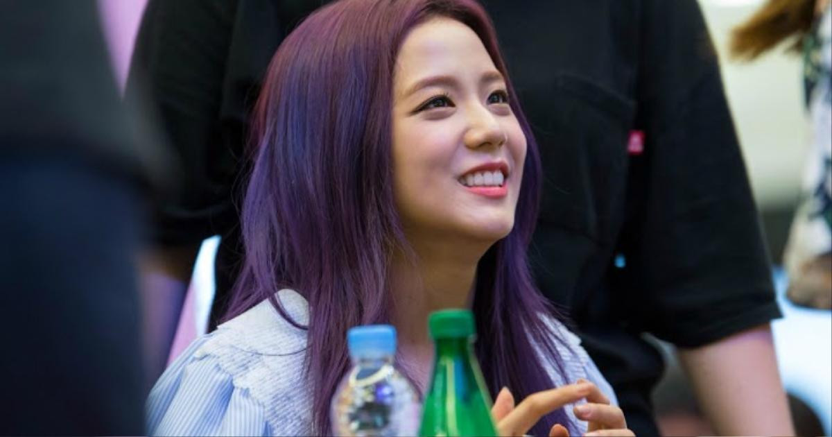 Jisoo (Black Pink) 'phê bình' kỹ năng chụp ảnh của quản lý trên Instagram Ảnh 1