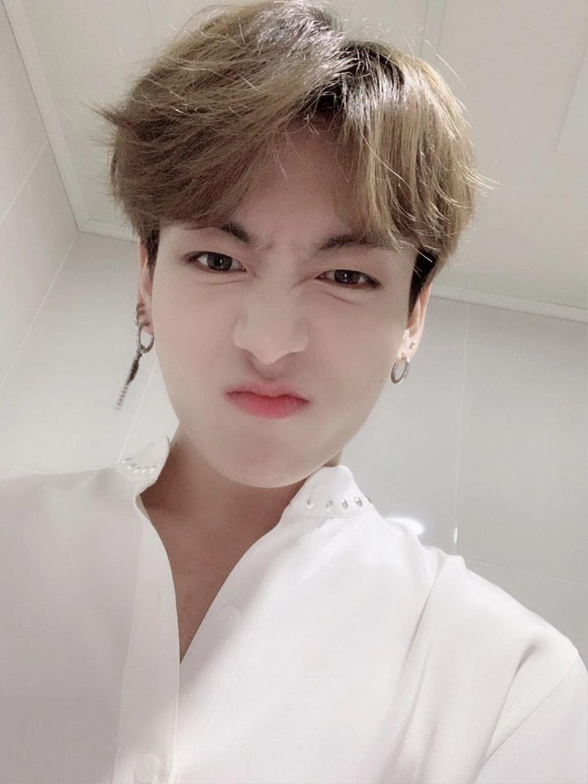 Jungkook và Soobin có nét tương đồng đáng yêu đến lạ Ảnh 5