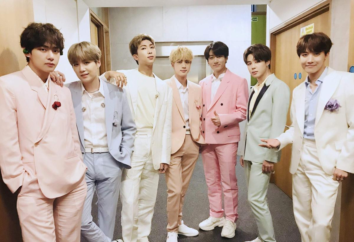 Sau màn biểu diễn tại Britain's Got Talent, ca khúc 'Boy With Luv' của BTS bất ngờ tăng hạng trên iTunes Anh Ảnh 3