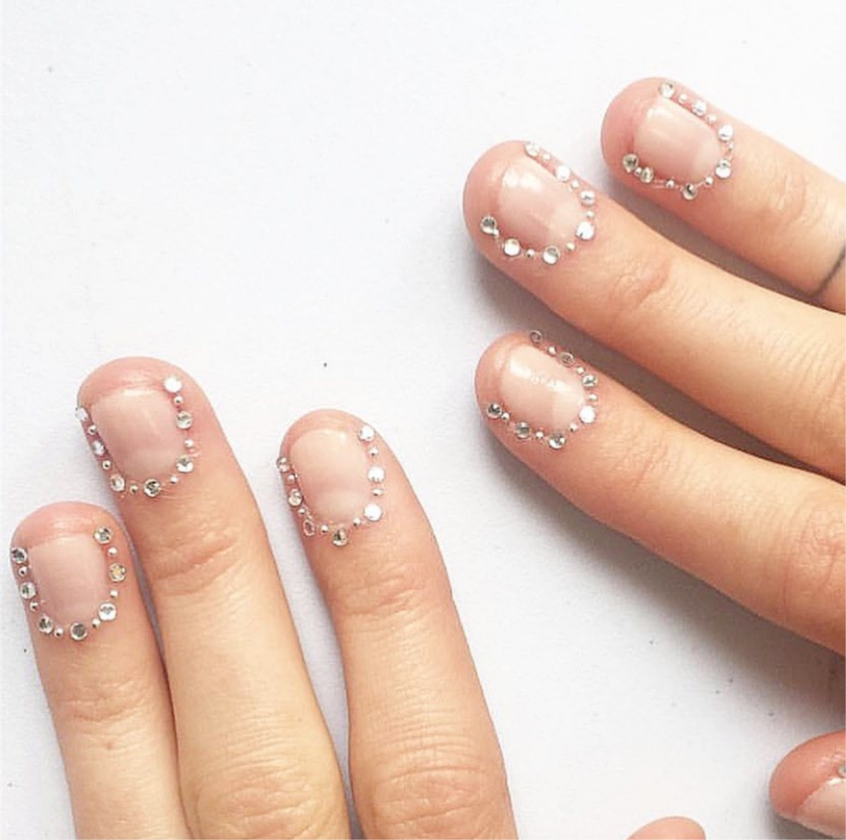 Mê mẩn với những mẫu nail màu pastel hot hit ‘nhắm mắt cũng làm được’ Ảnh 6