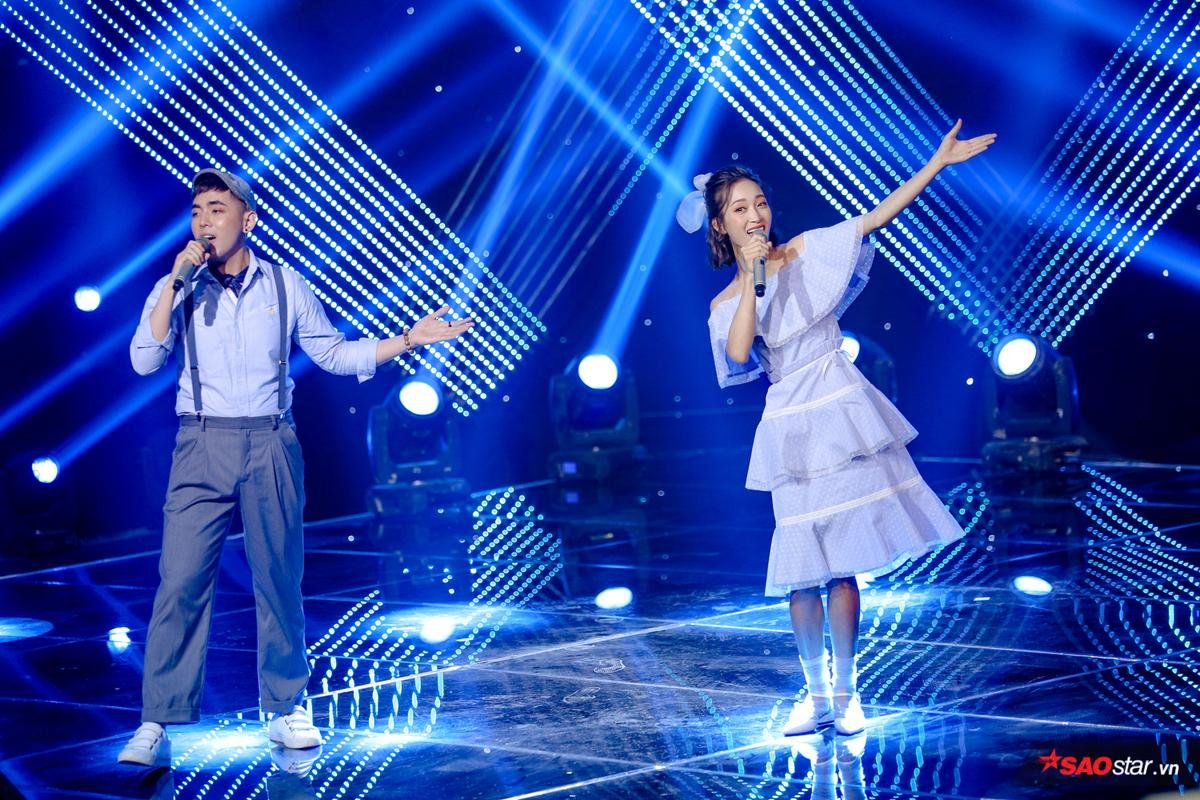 The Voice 2019: Được Hồ Hoài Anh 'tuyển thẳng', Juky San - Công Luận hát đôi ngọt ngào như tình nhân Ảnh 2