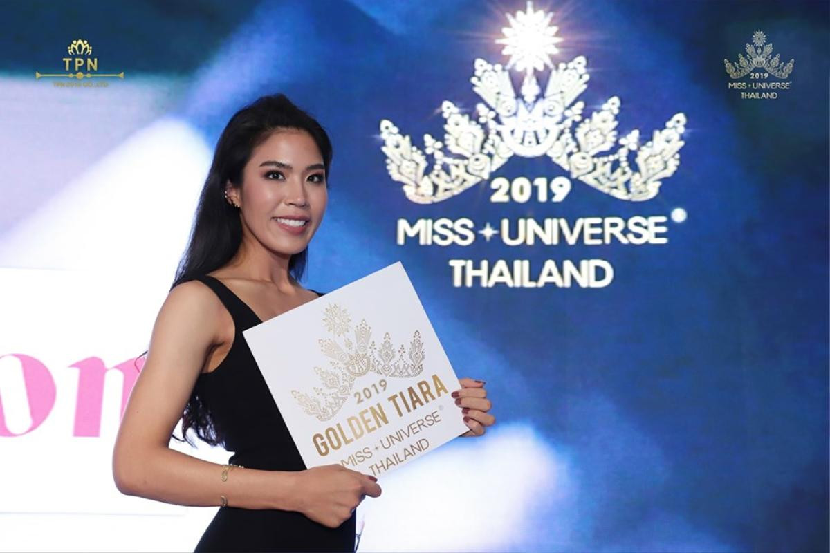 Miss Universe Thái Lan 2019: Nữ tiếp viên hàng không, cao 1m90 khiến chị đại Lukkade đích thân xuống tận nơi chọn lựa Ảnh 9