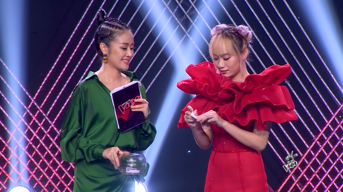 Teaser Đo ván The Voice 2019: HLV Thanh Hà gục mặt, Tuấn Ngọc - Tuấn Hưng đứng dậy bỏ ghế nóng Ảnh 10