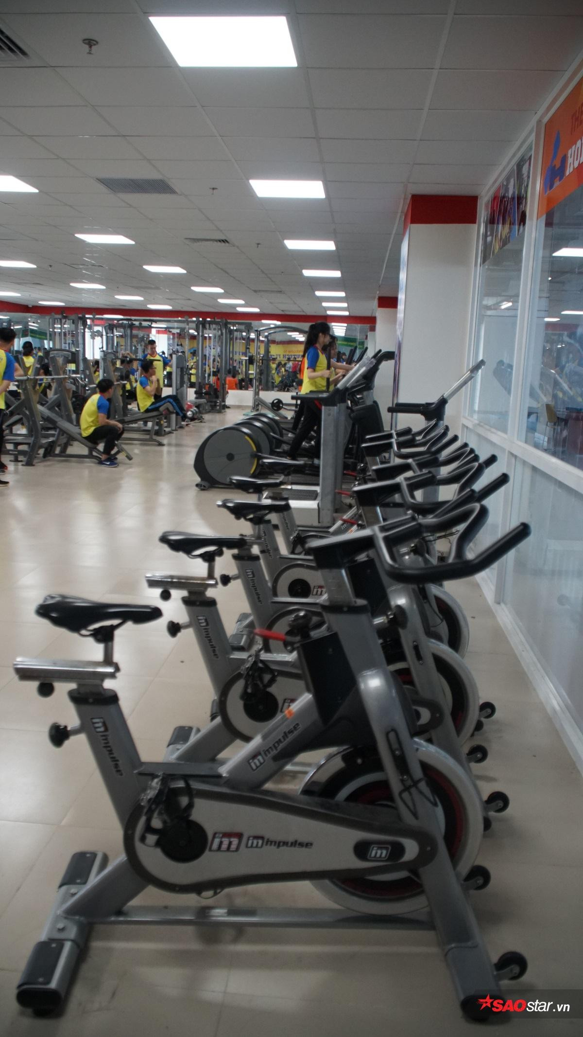 Đã mắt chiêm ngưỡng phòng GYM hiện đại và đẳng cấp của sinh viên Đại học HUTECH Ảnh 4