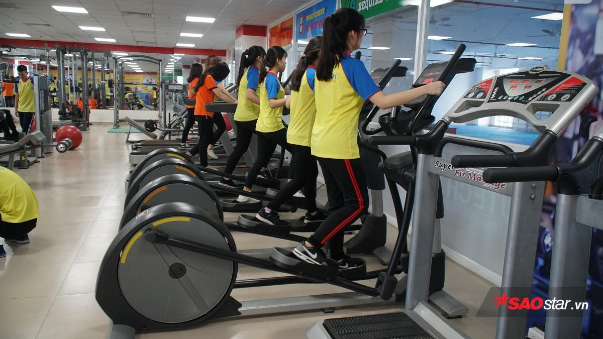 Đã mắt chiêm ngưỡng phòng GYM hiện đại và đẳng cấp của sinh viên Đại học HUTECH Ảnh 7