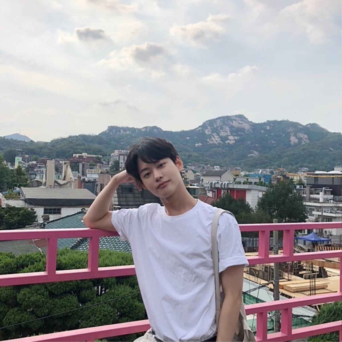 Thực tập sinh Produce X 101 Lee Sejin khiến fan tan chảy với hình ảnh 'bắt trend' Boyfriend Photos trên instagram Ảnh 3