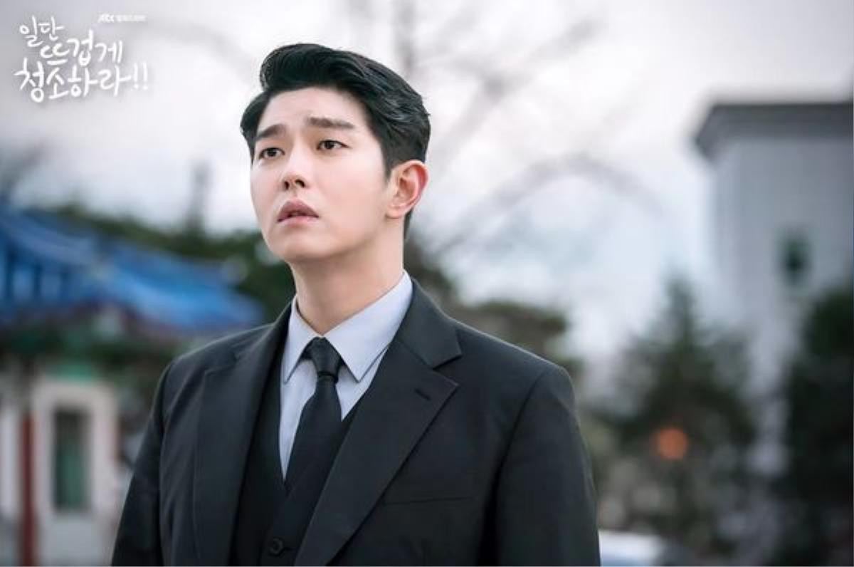 Lộ bằng chứng, Yoon Kyun Sang vẫn phủ nhận hẹn hò với nữ sinh kém 7 tuổi Ảnh 6