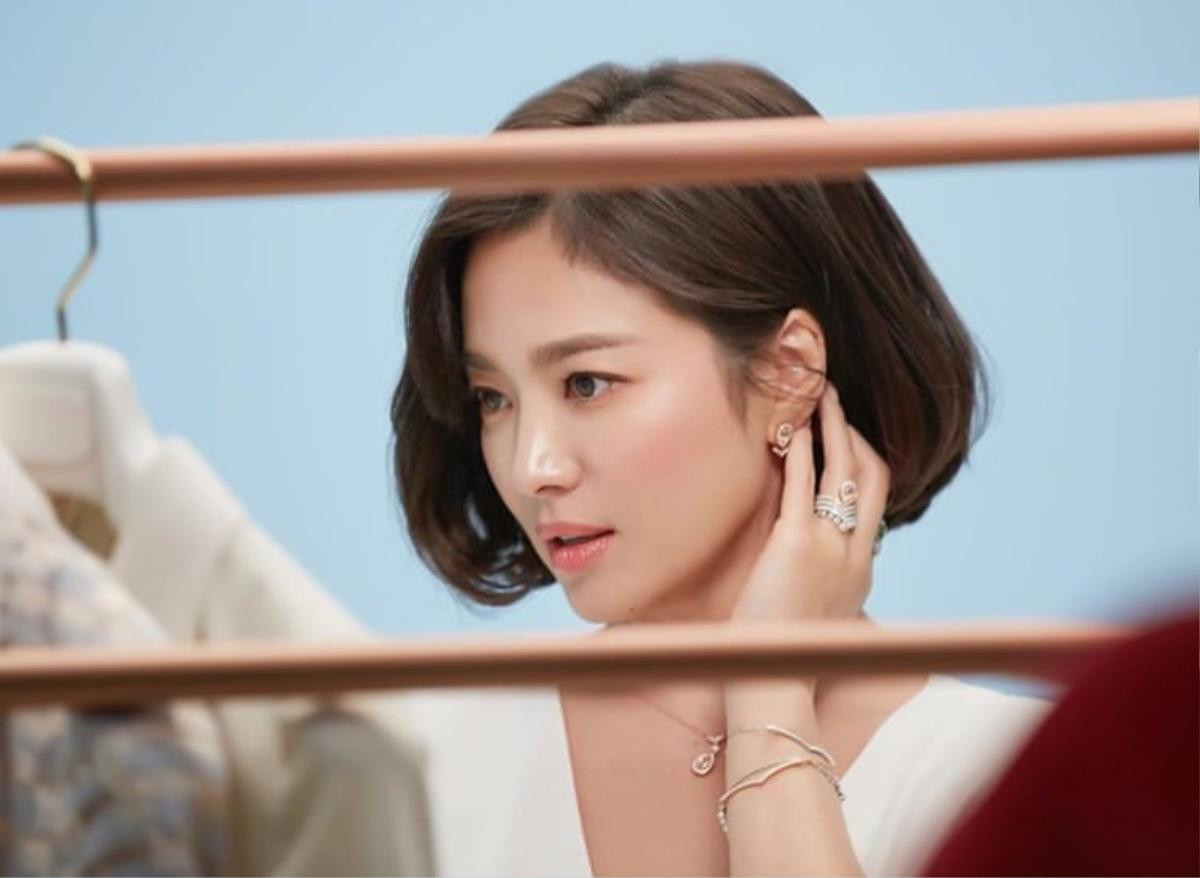 Song Hye Kyo khoe bộ ảnh xinh đẹp tựa nữ thần bất chấp tuổi 37 Ảnh 1