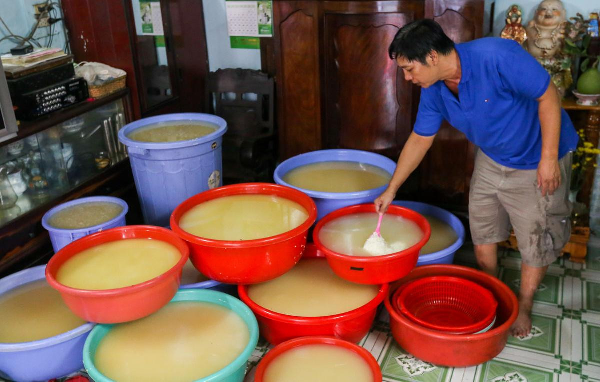 Xóm hơn 50 năm làm bánh ú lá tre ngày Tết Đoan Ngọ ở Sài Gòn Ảnh 2