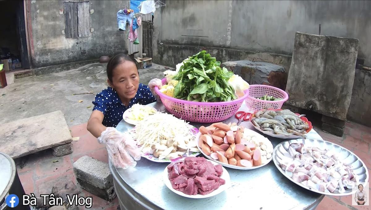 Việt Nam nói là làm: Bà Tân Vlog nấu nguyên một nồi lẩu Thái siêu cay khổng lồ mừng chiến thắng đội tuyển Ảnh 2