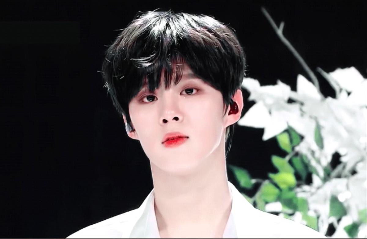 Thực tập sinh 'Produce X 101' trong BXH tìm kiếm: Kim Woo Seok như một vị thần dù không biểu diễn Ảnh 4