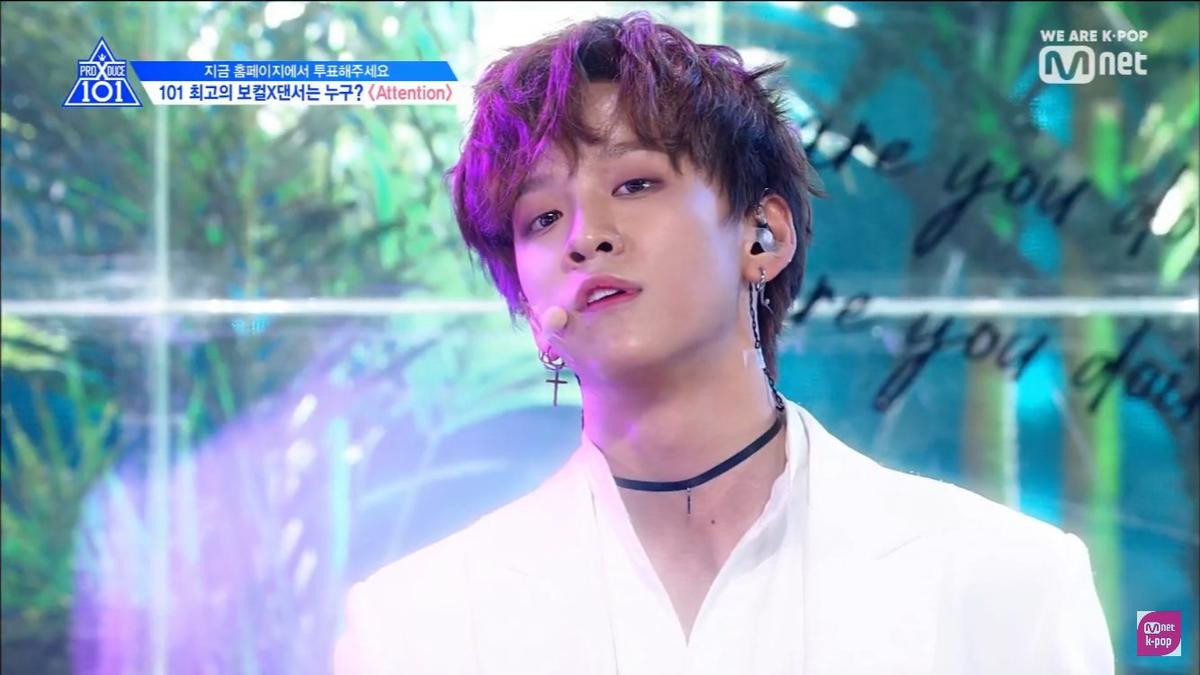 Ca khúc 'Attention' của Charlie Puth đại náo sân khấu 'Produce X 101': Goo Jung Mo bừng sáng Ảnh 2