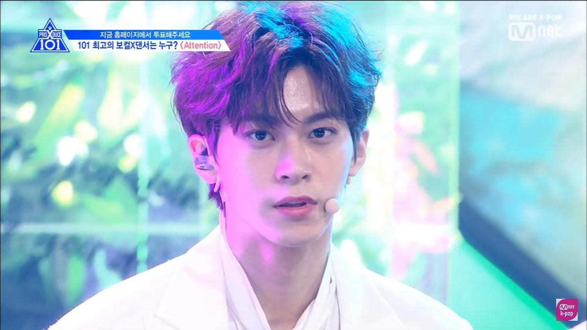 Ca khúc 'Attention' của Charlie Puth đại náo sân khấu 'Produce X 101': Goo Jung Mo bừng sáng Ảnh 5