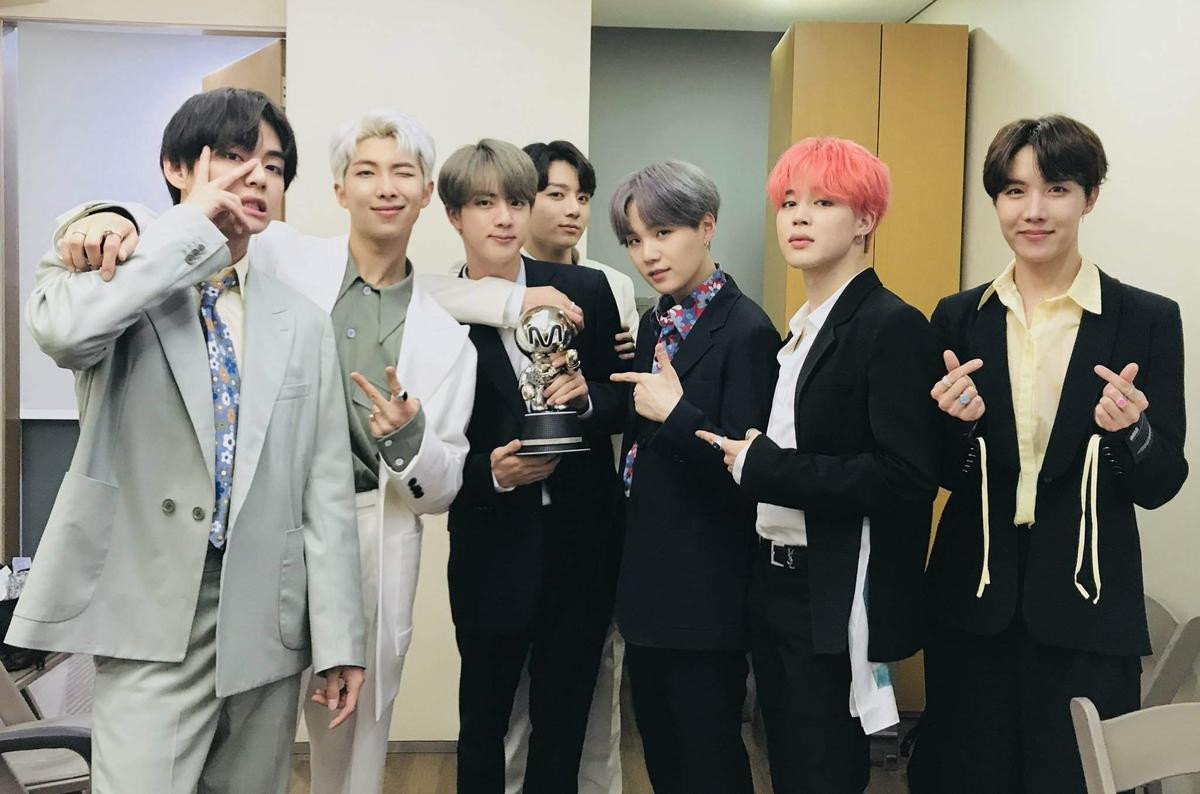 BTS tiếp tục 'hốt' cúp cho 'Boy With Luv' trước Lee Hi: Bám sát kỷ lục cúp từ EXO Ảnh 3