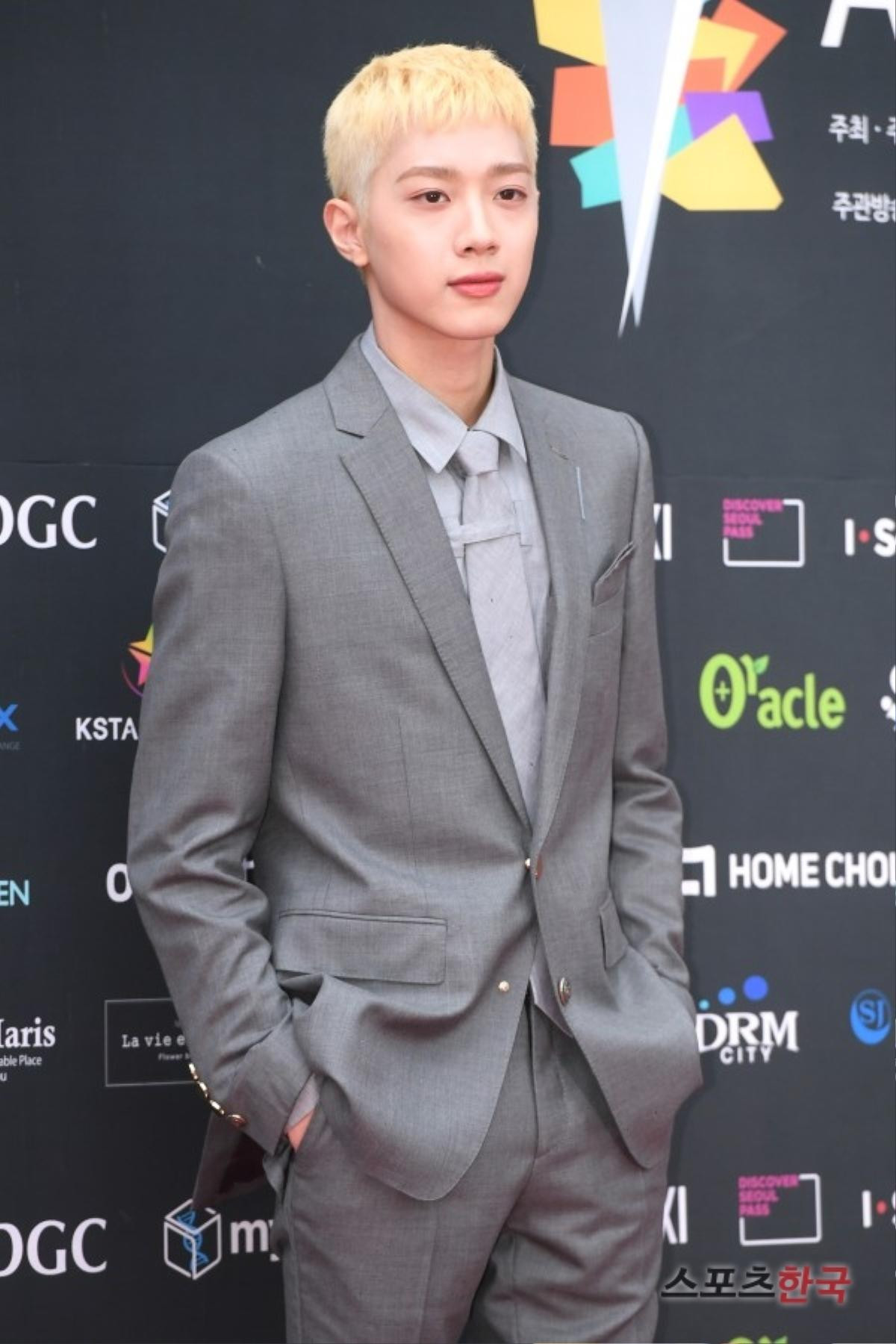 Dàn mỹ nam L (Infinite), Park Ji Hoon và Lai Kuan lin đổ bộ thảm đỏ 'Asia Model Festival 2019' Ảnh 13