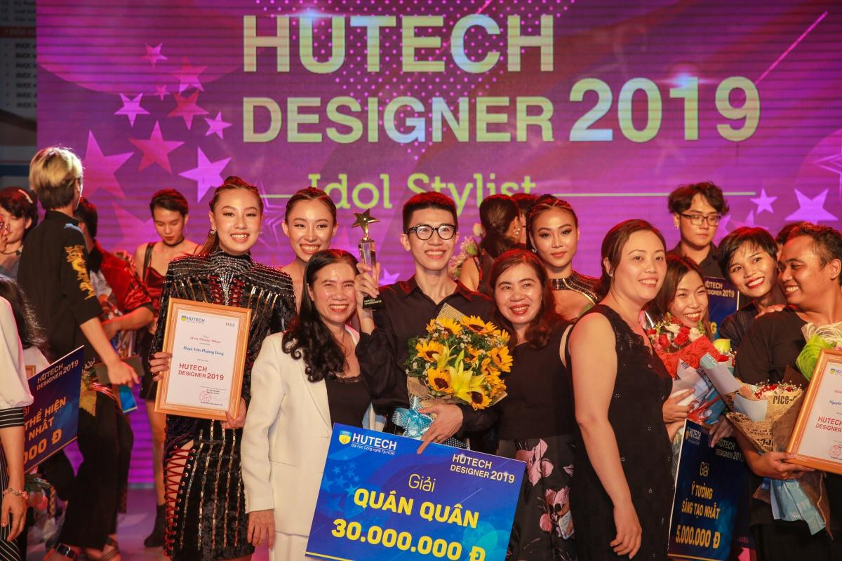 Ngắm nhìn 19 bộ trang phục ấn tượng nhất chung kết cuộc thi thiết kế thời trang HUTECH Designer 2019 Ảnh 1