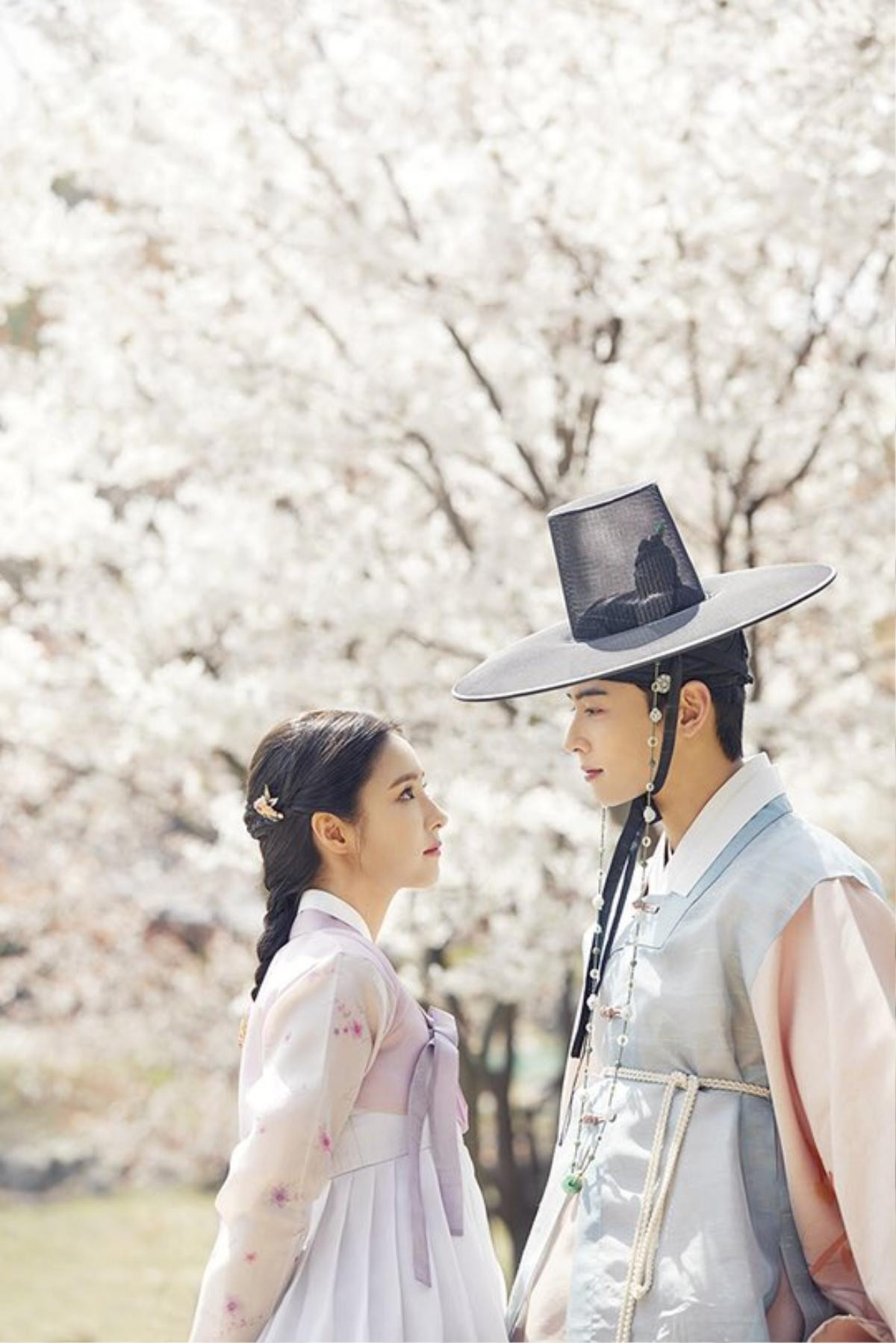 MBC phát hành hình ảnh đầu tiên của 'Mỹ nữ mặt đơ' Shin Se Kyung trong phim 'Rookie Historian Goo Hae Ryung' đóng cùng Cha Eun Woo Ảnh 5