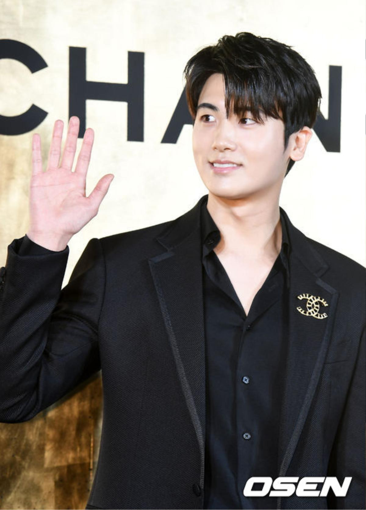 Park Hyung Sik (ZE:A) chính thức nhập ngũ hôm nay (10/06) Ảnh 1