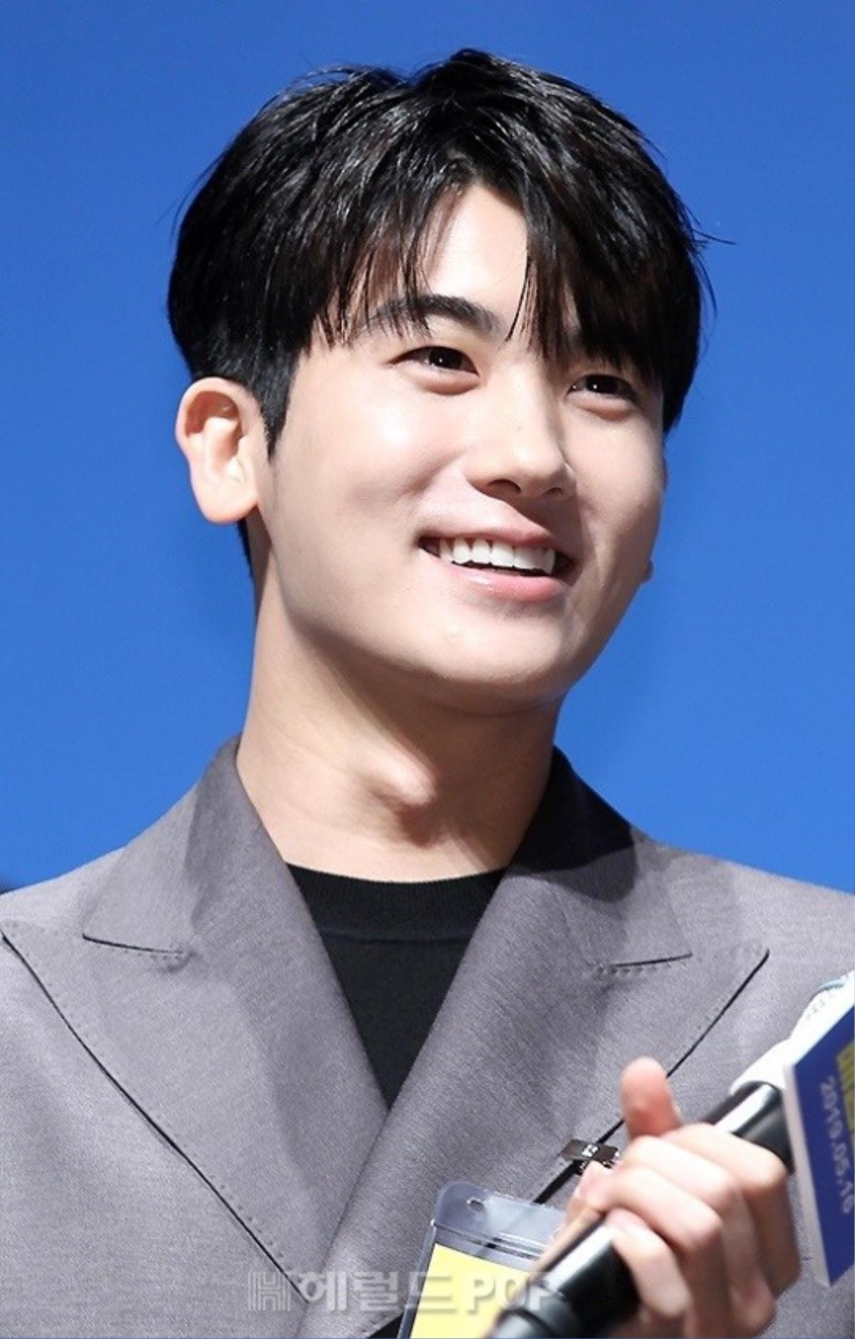 Park Hyung Sik (ZE:A) chính thức nhập ngũ hôm nay (10/06) Ảnh 4