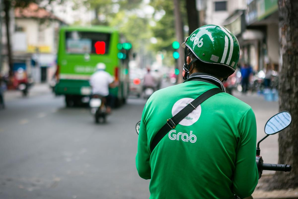 Muốn gọi xe Grab ở Malaysia người dùng phải chụp hình tự sướng Ảnh 1