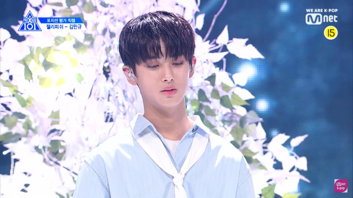 'Produce X 101' tập 7: 'Center học sinh' Son Dong Pyo lột xác ngoạn mục Ảnh 2