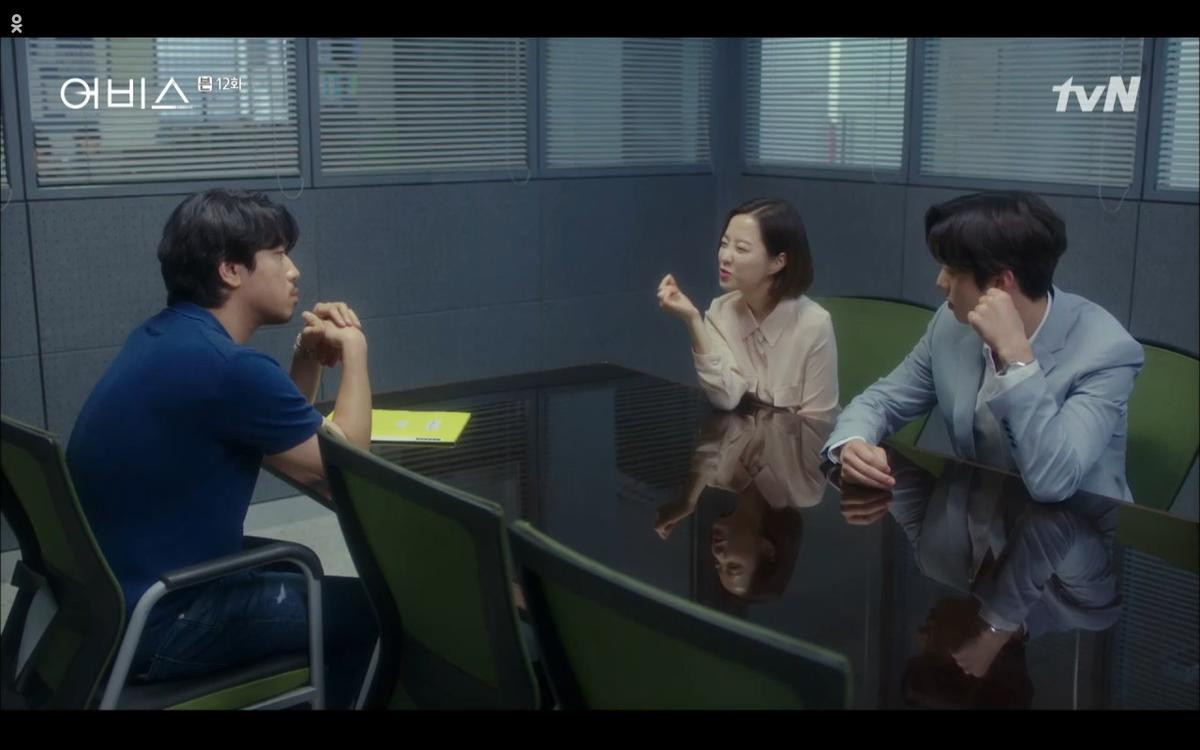 Phim 'Abyss' tập 11-12: Ahn Hyo Seop hôn Park Bo Young đắm đuối khi tỏ tình thành công, bất ngờ lấy lại được đá thần kỳ Ảnh 25