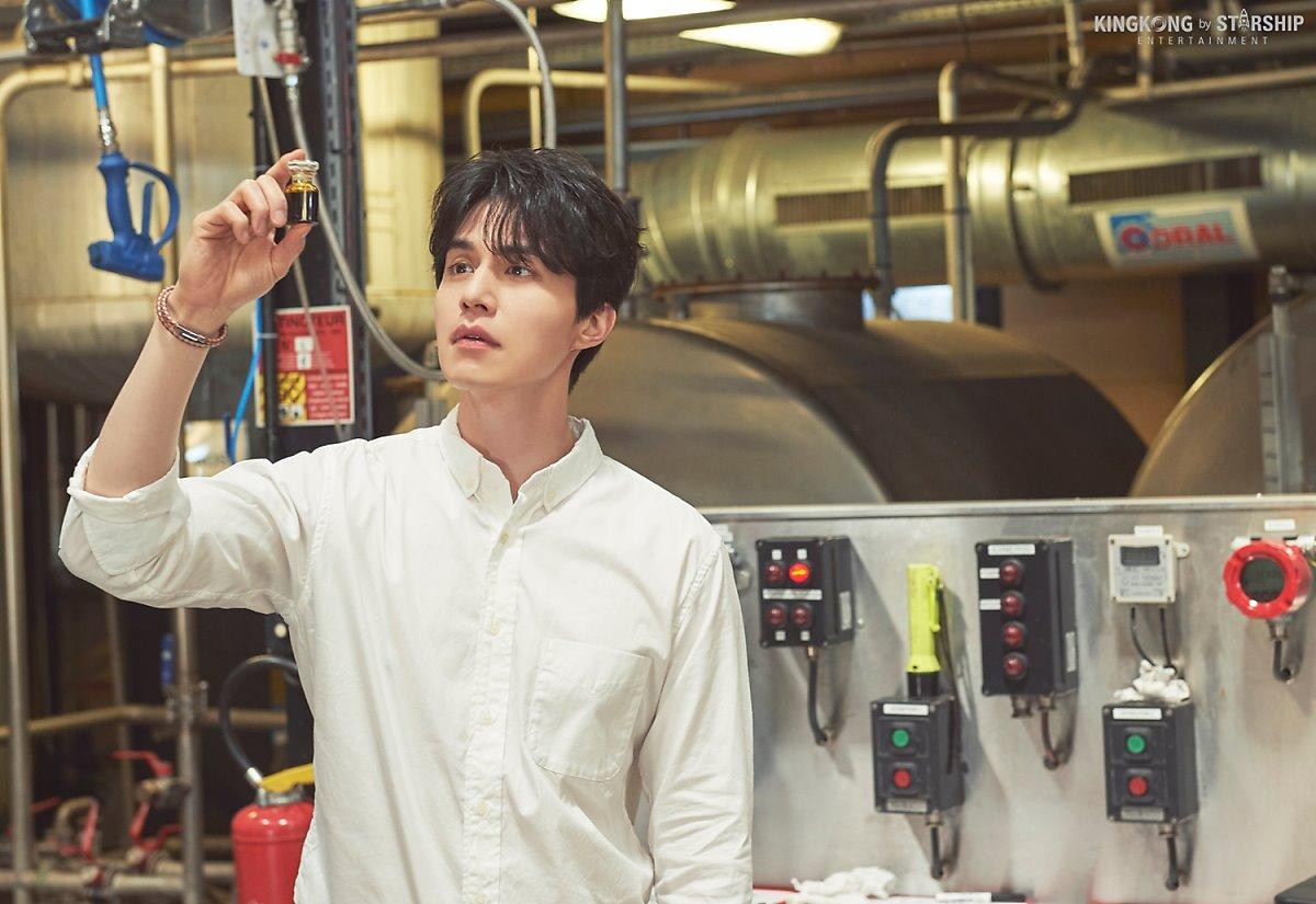 Lee Dong Wook tựa hoàng tử trong xứ sở thần tiên: Hỡi các nhà sản xuất quốc dân, hãy 'PICK' cho anh ấy! Ảnh 35