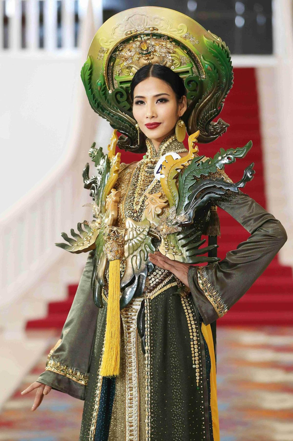 Xuất hiện mẫu thiết kế của cựu thí sinh Top 5 National Costume mùa trước hot hơn cả 'Sơn Tinh - Thủy Tinh' Ảnh 4