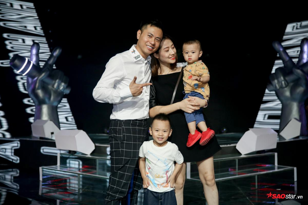 Khoảnh khắc siêu đáng yêu của gia đình Dương Cầm trong hậu trường The Voice Kids 2019 Ảnh 4