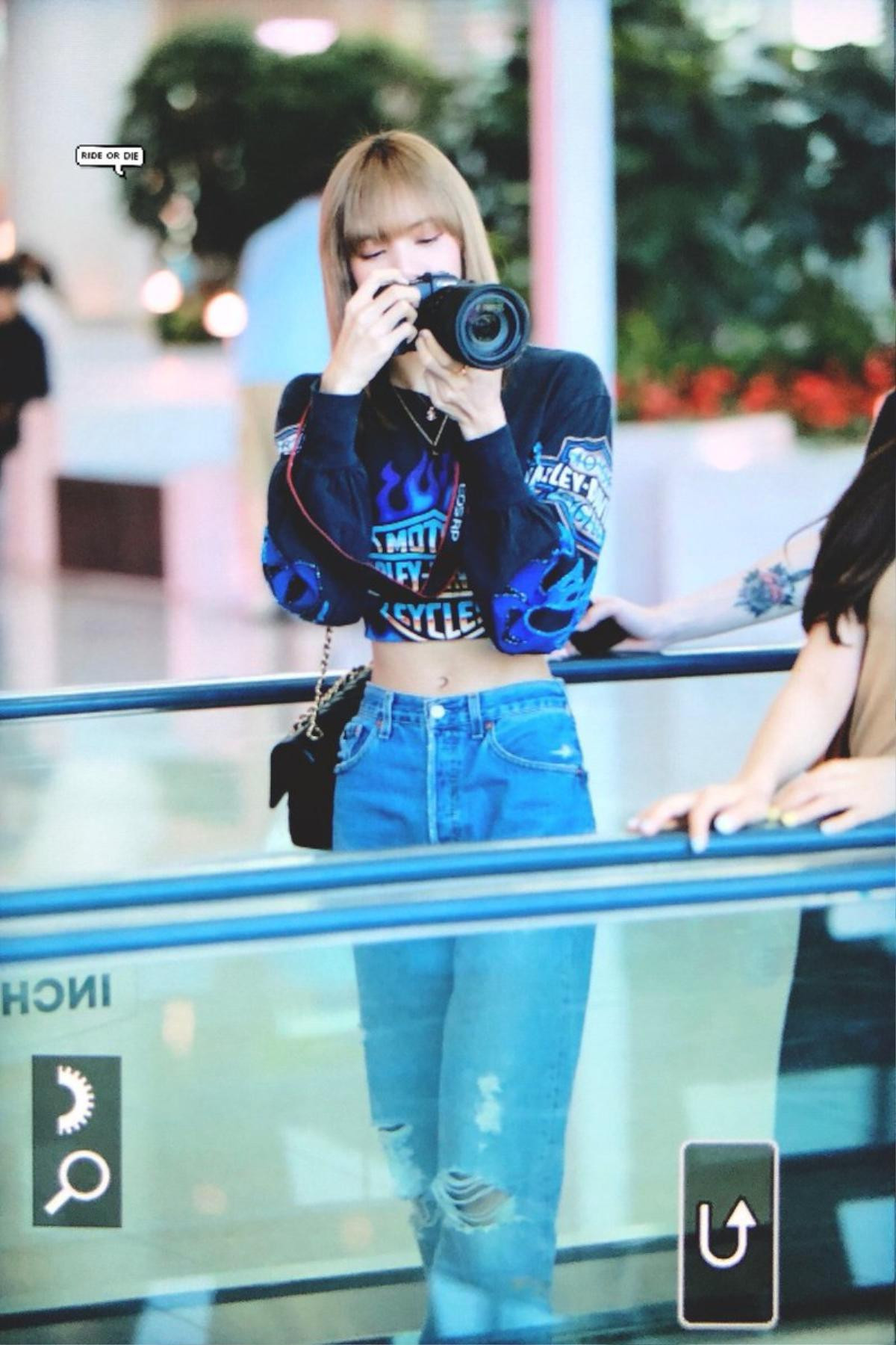 Lisa (Blackpink) gây sốc khi khoe vòng eo chỉ bé bằng túi cầm tay của Jisoo Ảnh 6