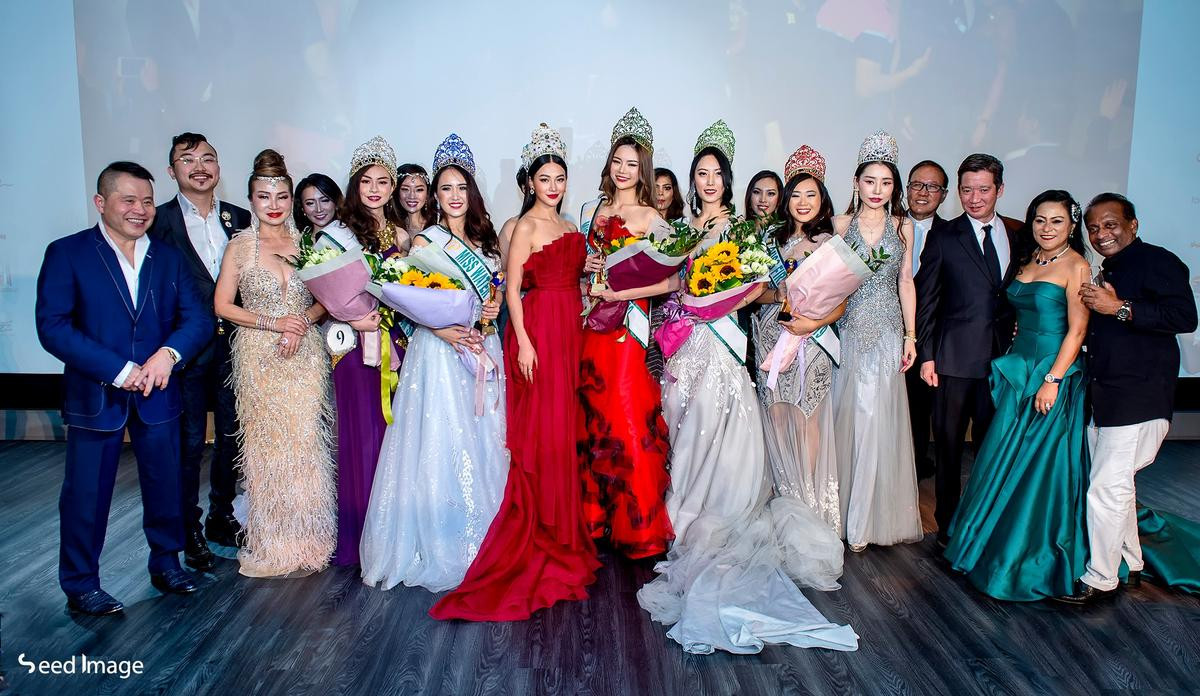 Phương Khánh khiến fan quốc đảo sư tử ngây ngất khi làm giám khảo Miss Earth Singapore 2019 Ảnh 6