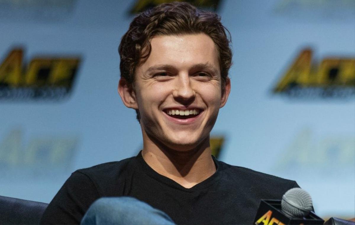 'Thánh spoiler' Tom Holland đã tiết lộ trước kết cục của 'Avengers: Endgame' với bạn diễn 'Spider-Man: Far From Home' Ảnh 1