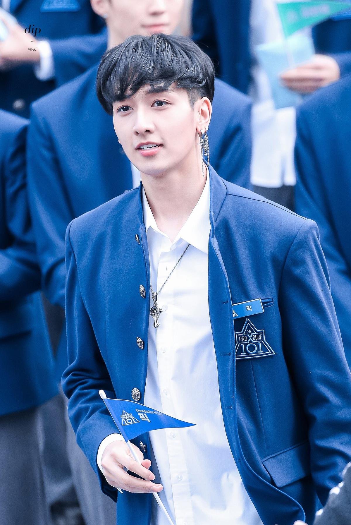 'Produce X 101': Diễn viên hàng đầu Thái Lan kêu gọi, ủng hộ con trai trên đường phố Seoul 3 ngày trời Ảnh 13