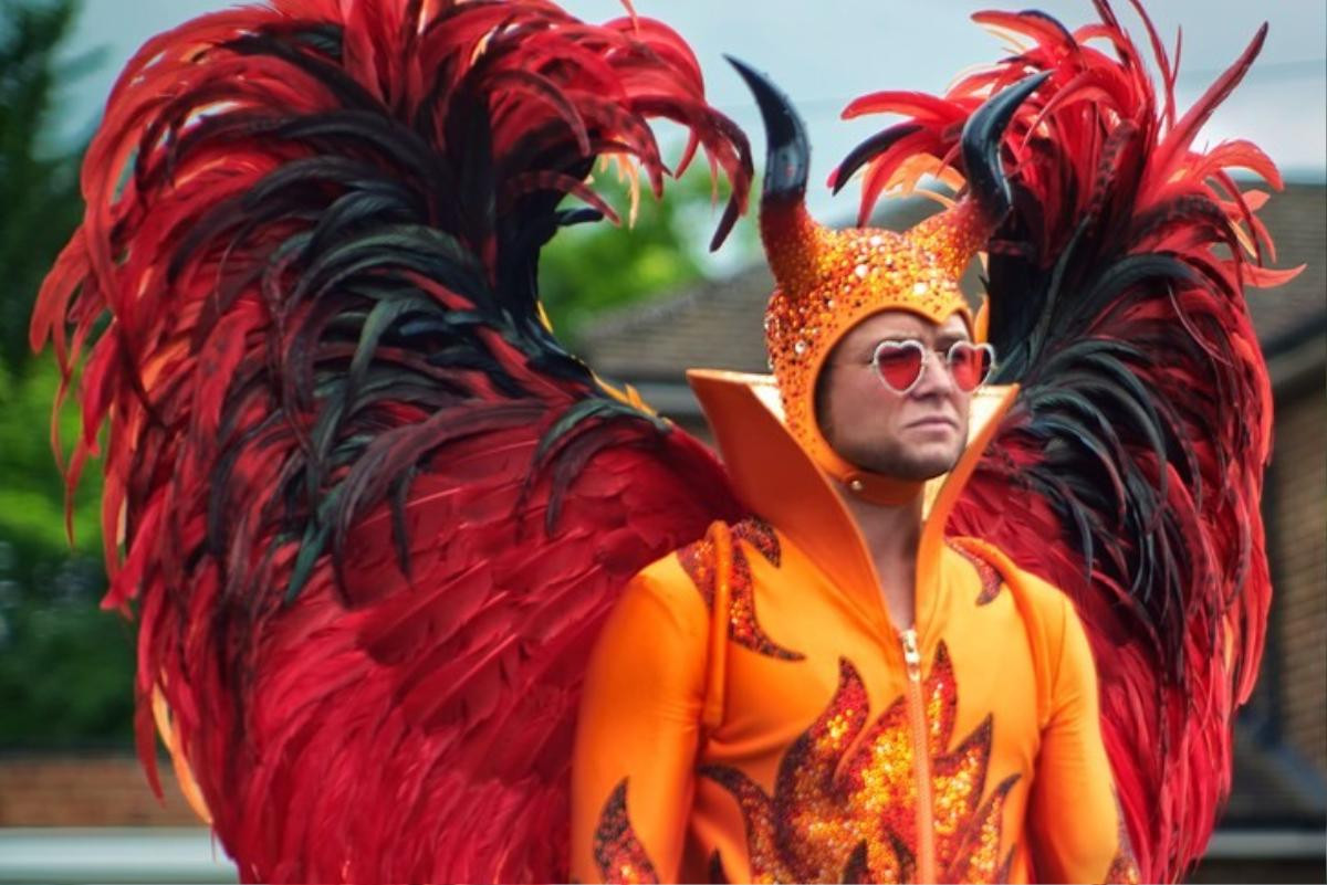 'Rocketman': Rực rỡ và đầy drama nhưng lại quá an toàn Ảnh 4