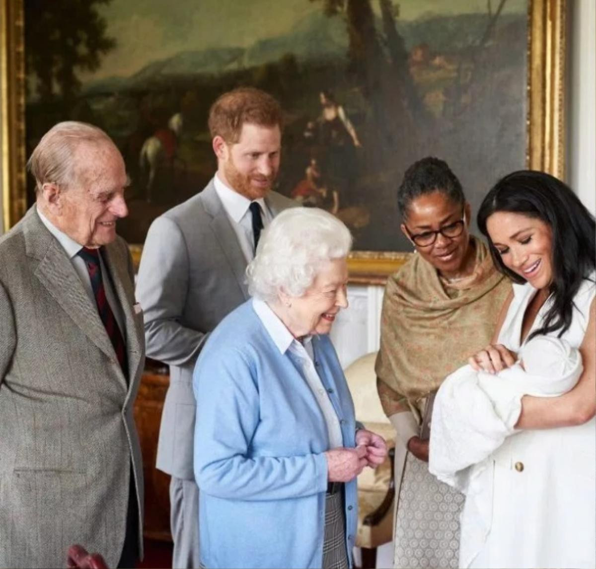 Hoàng thân Philip từng khuyên cháu trai Harry không nên cưới Meghan Ảnh 2