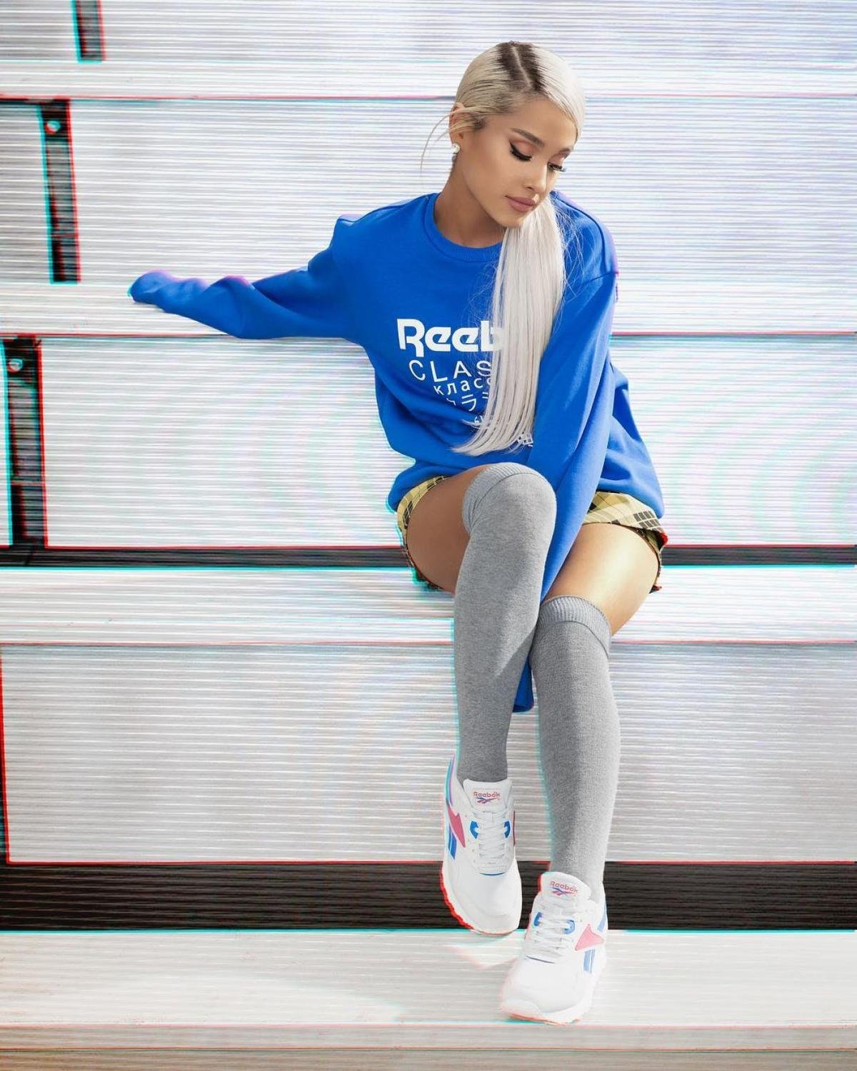 Mừng sinh nhật Ariana Grande: Cùng nhìn lại những cột mốc nổi bật trong 26 năm của nàng 'tiểu diva'! Ảnh 8