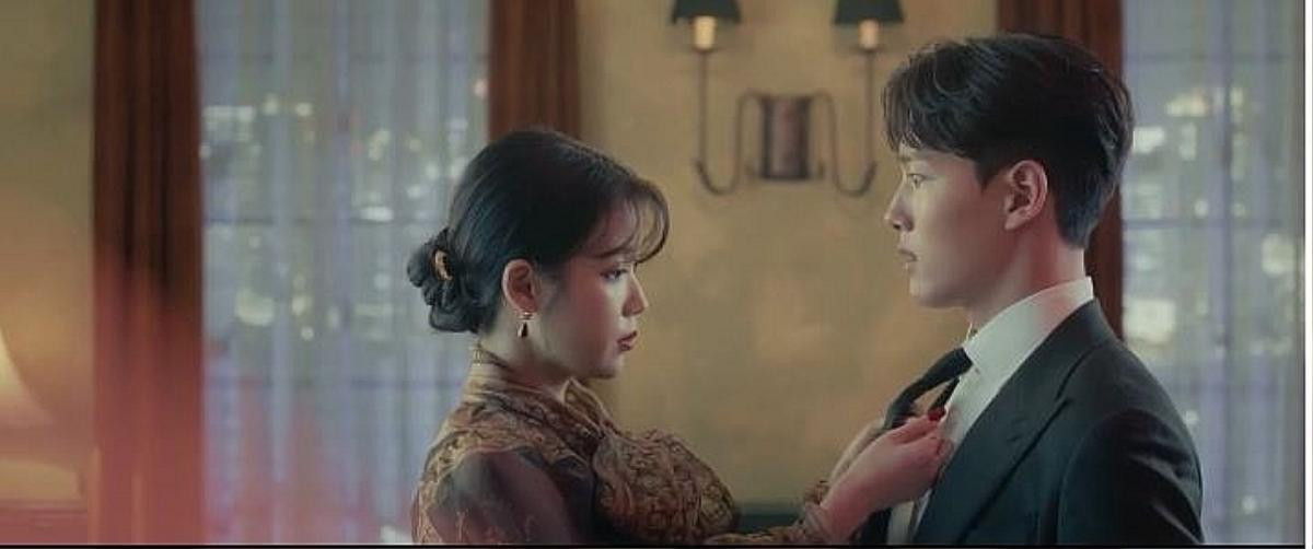 IU đẹp ma mị, Yeo Jin Goo cực chững chạc trong 'Hotel del Luna' Ảnh 5