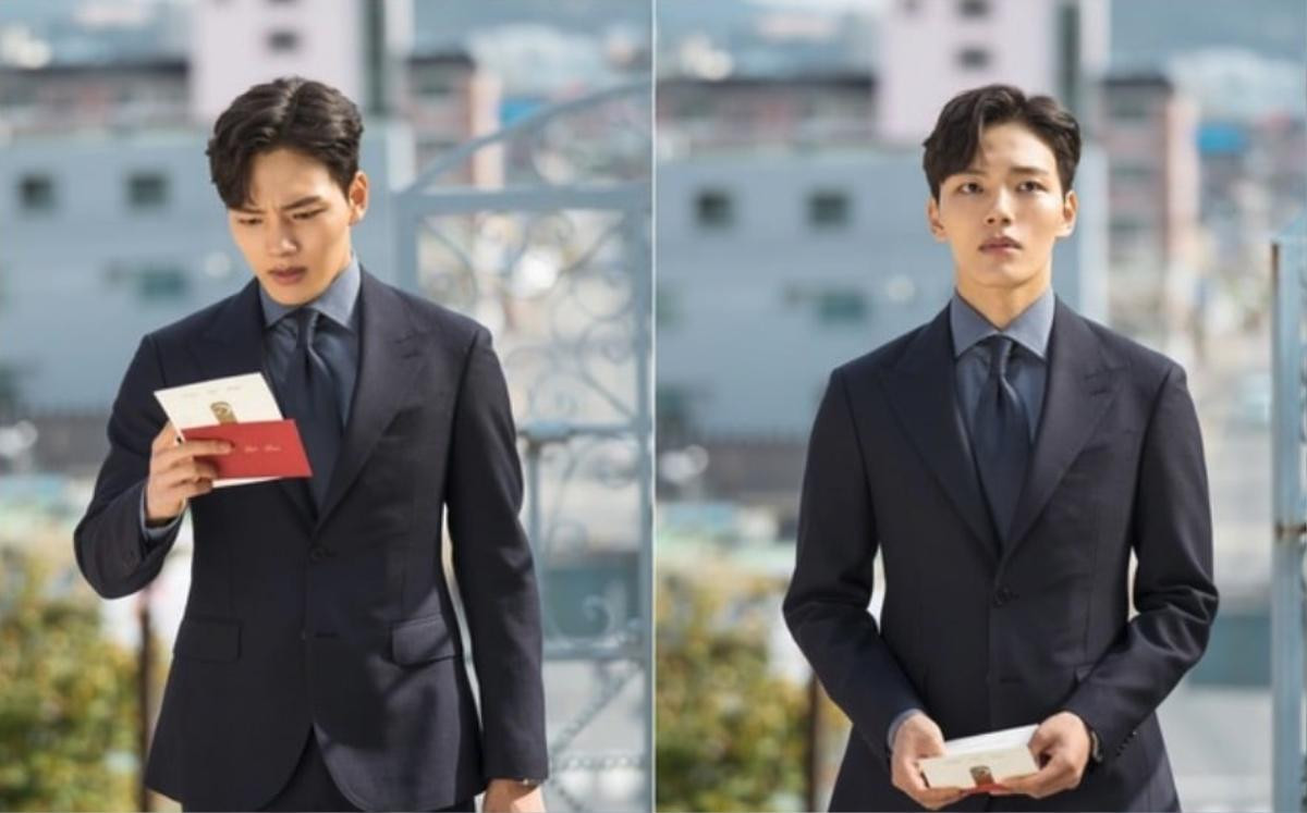 IU đẹp ma mị, Yeo Jin Goo cực chững chạc trong 'Hotel del Luna' Ảnh 6