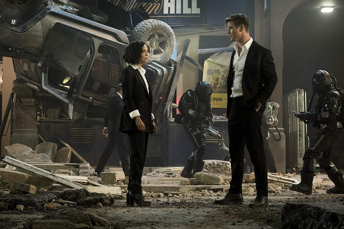 Chris Hemsworth ngớ ngẩn, vụng về để đẩy cao tinh thần nữ quyền của 'Men in black: International'? Ảnh 1