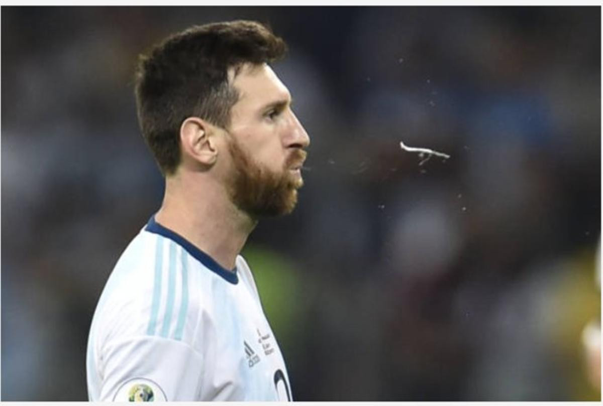 Messi nhổ nước bọt khi chứng kiến hàng thủ Argentina đá như 'mơ ngủ' Ảnh 6