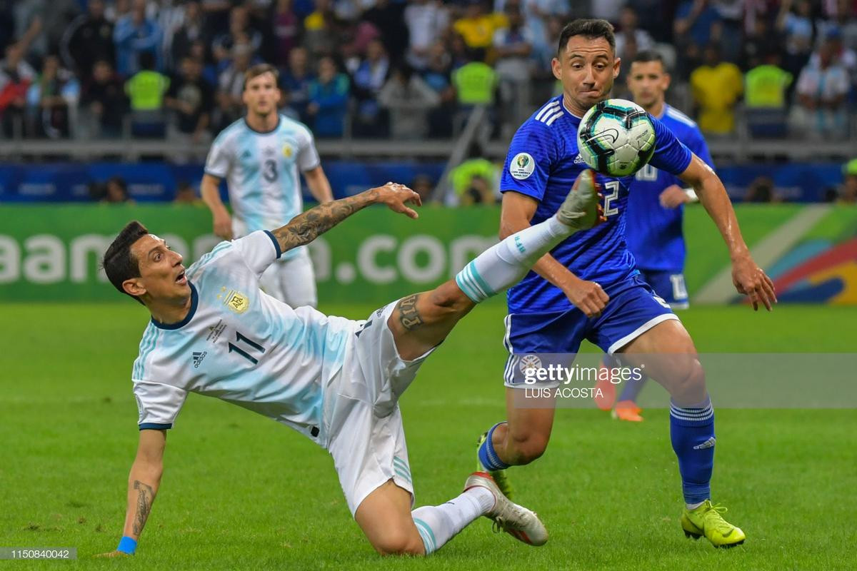 Messi nhổ nước bọt khi chứng kiến hàng thủ Argentina đá như 'mơ ngủ' Ảnh 4