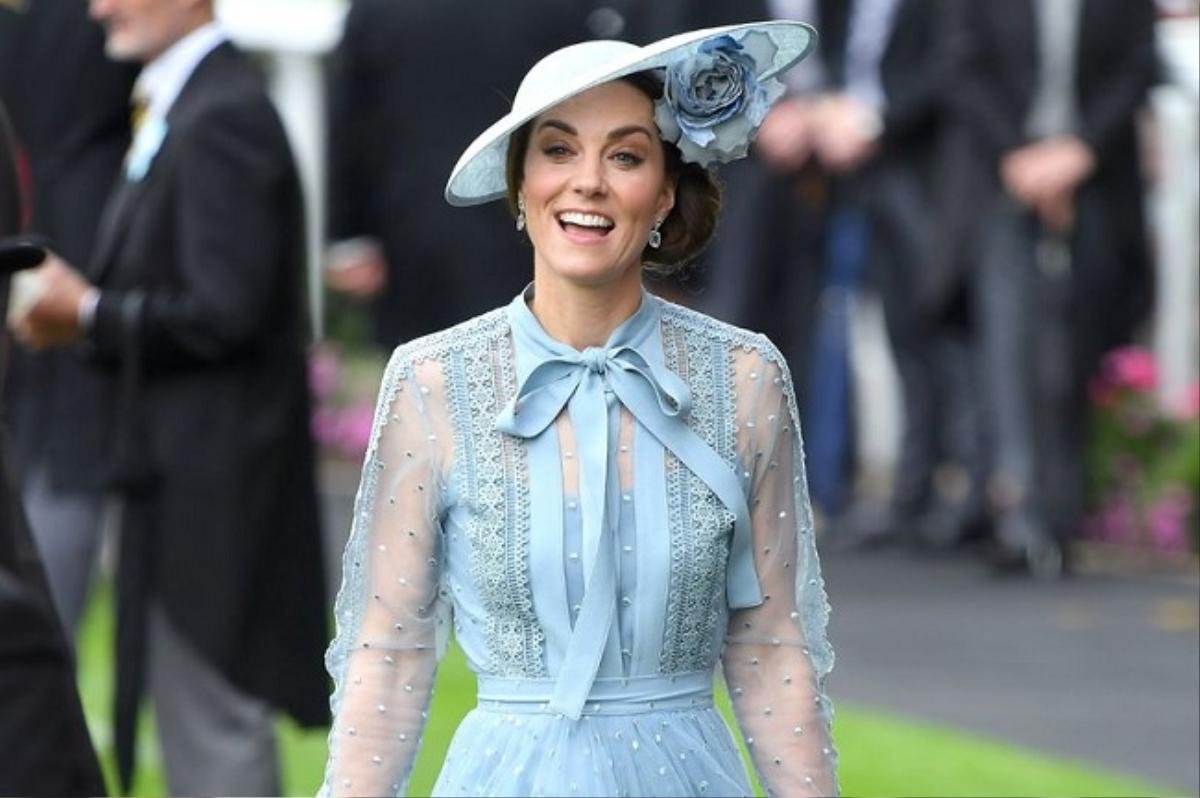 Những bí mật phong cách thời trang ít ai biết của công nương Kate Middleton Ảnh 1