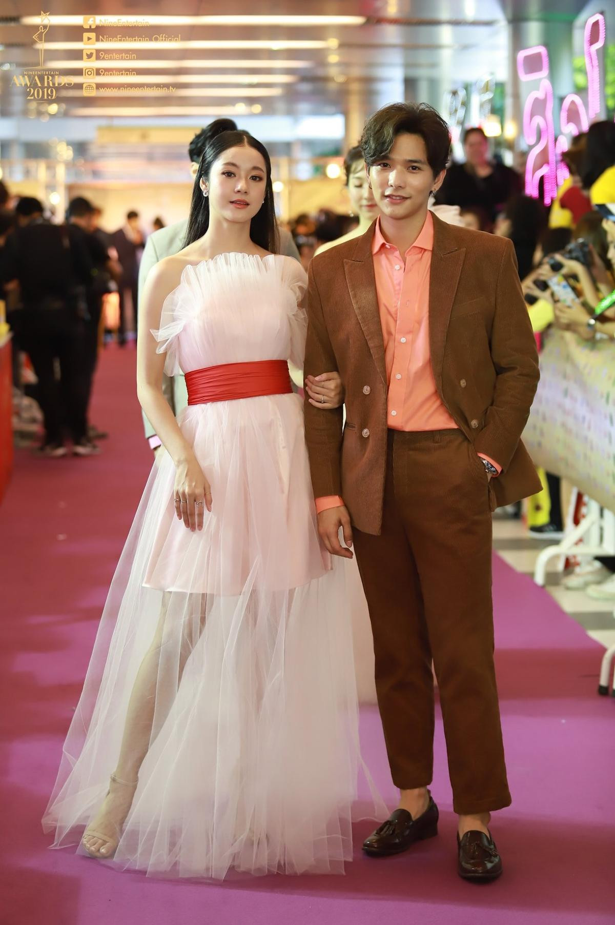 Nine Entertainment Awards 2019: Buppe Sannivas là bộ phim truyền hình của năm, James Jirayu và Bella Ranee được xướng tên Ảnh 9